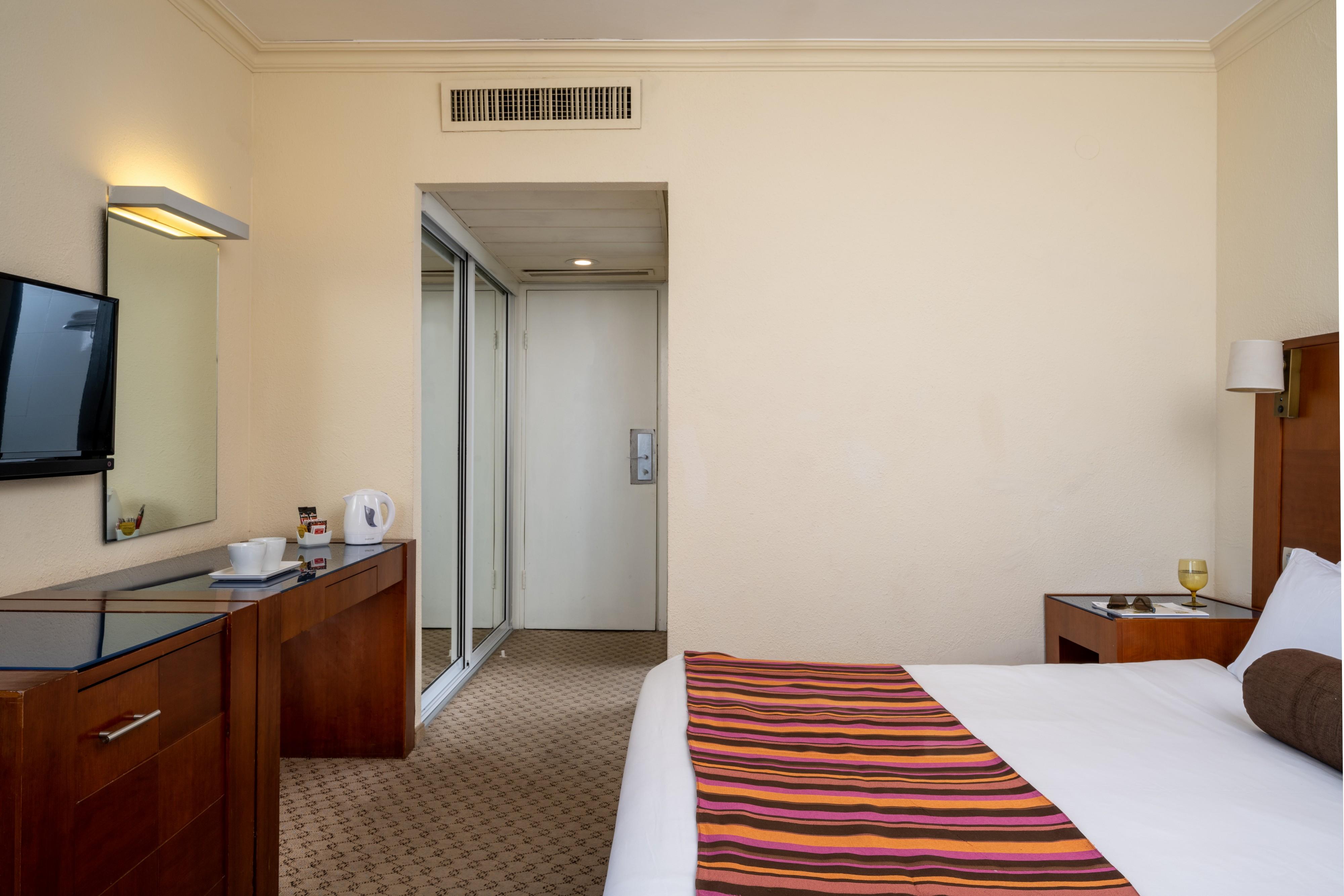 Leonardo Inn Hotel Dead Sea Ейн Бокек Екстериор снимка